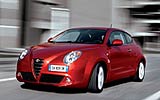Alfa Romeo MiTo. Modelo 2009. Imagen. Frontal lateral. Movimiento. Carretera. Exterior. Rojo Giulietta. Llantas de aleaci�n ligera de 18 pulgadas.