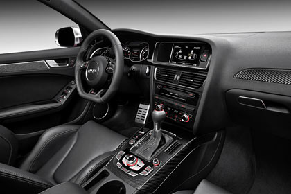 Audi RS4. Modelo 2012