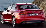 Audi S4. Modelo 2009. Imagen. Exterior. Posterior lateral. Coche parado. Carretera. Rojo.