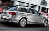 Audi S4. Modelo 2009. Imagen. Exterior. Posterior lateral. Coche en movimiento. Carretera. Gris.