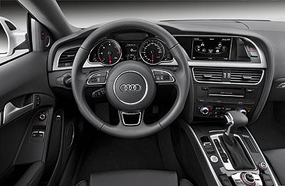Audi S5 Cabrio. Modelo 2012.