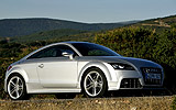 Audi  TTS 2.0 TFSI quattro. Modelo 2009. Coup�. Imagen. Exterior. Lateral frontal. Coche parado. Carretera. Llantas aleaci�n ligera de 18 pulgadas en dise�o de 5 brazos. Plata.