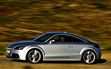 Audi  TTS 2.0 TFSI quattro. Modelo 2009. Coup�. Imagen. Exterior. Frontal lateral. Coche en movimiento. Carretera. Plata.