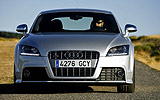 Audi  TTS 2.0 TFSI quattro. Modelo 2009. Coup�. Imagen. Exterior. Frontal. Coche parado. Carretera. Plata.
