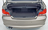 BMW Serie 1 Cabrio. Modelo 2008. Imagen. Interior. Maletero.