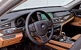 BMW Serie 7. Modelo 2009. Carrocer�a corta. Imagen. Interior. Salpicadero. Volante. Consola central. Navegador. Palanca de cambios autom�tica.