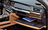 BMW Serie 7. Modelo 2009. Carrocer�a corta. Imagen. Interior. Detalle guantera.