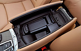 BMW Serie 7. Modelo 2009. Carrocer�a corta. Imagen. Interior. Reposabrazos delantero con departamentos para objetos.