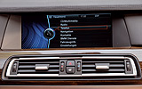 BMW Serie 7. Modelo 2009. Carrocer�a corta. Imagen. Interior. Detalle navegador. Tel�fono.