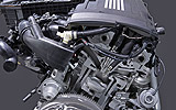 BMW Serie 7. Modelo 2009. Imagen. Técnica. Motor 6 cilindros. Gasolina. Detalle inyector central.