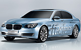 BMW Concept 7 Series ActiveHybrid. Prototipo 2008. Imagen. Frontal- lateral. Coche parado. Estudio. Azul.