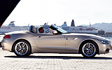 BMW Z4. Modelo 2009. Imagen exterior. Lateral. Coche parado. Carretera. Carretera.