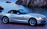BMW Z4. Modelo 2009. Imagen exterior. Frontal lateral. Techo duro sobre la carrocer�a. Carretera. Carretera.
