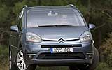 Citro�n C4 Grand Picasso. Modelo 2008. Imagen. Exterior. Frontal. Coche parado. Carretera. Gris Icaro Metalizado.