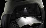 Citro�n C4 Grand Picasso. Modelo 2008. Imagen. Interior. Bandeja en la parte posterior del asiento iluminada.