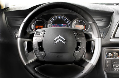 Citro&euml;n C5. Modelo 2011.