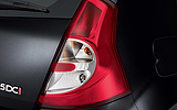 Dacia Sandero. Modelo 2009. Imagen exterior. Detalle piloto trasero derecho.