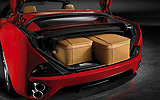 Ferrari California 2009. Imagen interior. Espacio de carga. Maletero. Cuero marr�n. Rojo.