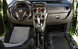 Fiat Fiorino QUBO. Modelo 2009. Imagen. Interior. Salpicadero. Consola central. Asientos.
