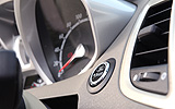 Ford Fiesta. Modelo 2009. Imagen. Interior. Consola central. Bot�n de arranque.