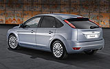 Ford Focus. Gama 2008. Carrocer�a 5 puertas. Imagen. Posterior lateral. Est�tica Estudio. Plata perla. Llanta 16 pulgadas radios m�ltiples.