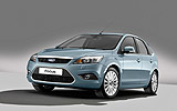 Ford Focus. Gama 2008. Carrocer�a 5 puertas. Imagen. Frontal lateral. Est�tica. Estudio. Azul �rtico. Llanta 16 pulgadas radios m�ltiples.