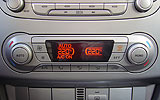 Ford Focus. Gama 2008. Imagen. Interior. Consola central. Mandos climatizador.