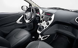 Ford Ka Tattoo. Modelo 2009. Imagen. Interior. Salpicadero. Volante. Consola central. Climatizador. Palanca de cambios manual. Asientos.