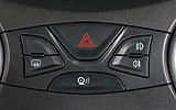 Ford Ka. Modelo 2009. Imagen. Interior. Detalle warning. Bot�n para desempa�ar el cristal trasero. Antinieblas delantero y trasero. Bot�n para desactivar el control de tracci�n.