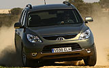 Hyundai ix55. Modelo 2009. Imagen. Exterior. Frontal. Coche en movimiento. Carretera. Color Natural.