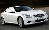 Infiniti G37 Coup�. Modelo 2009. Imagen exterior. Frontal lateral. Movimiento. Carretera. Moonlight White.