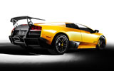 Lamborghini Murci�lago LP 670-4 SuperVeloce. Modelo 2010. Imagen. Exterior. Posterior lateral. Coche parado. Estudio. Amarillo.