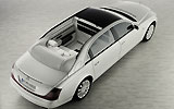 Maybach Landaulet. Modelo 2009. Imagen. Exterior. Posterior lateral cenital. Coche parado. Estudio. Descapotado. Blanco.