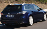 Mazda6 Wagon. Modelo 2008. Kit deportivo (SAP). Imagen. Exterior. Posterior lateral. Coche en movimiento. Carretera.