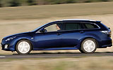 Mazda6 Wagon. Modelo 2008. Kit deportivo (SAP). Imagen. Exterior. Lateral. Coche en movimiento. Carretera.