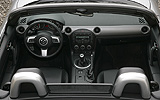 Mazda MX-5. Modelo 2009. Imagen interior Salpicadero. Asientos. Cuero negro.