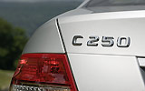 Mercedes-Benz Clase C BlueEFFICIENCY. Modelo 2009. Imagen. Detalle piloto trasero. Gris.