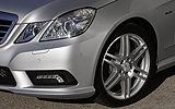 Mercedes-Benz Clase E. Modelo 2009. Imagen. Exterior. Paquete equipamiento �AMG�. Detalle faro izquierdo. Llanta.