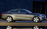 Mercedes-Benz Clase E Coup�. Modelo 2009. Imagen exterior. Lateral. Parado. Carretera.