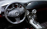 Mercedes-Benz SLR Stirling Moss. Modelo 2009. Imagen. Exterior. Salpicadero. Volante. Consola central. Palanca de cambios autom�tica.