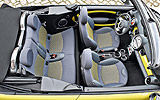 MINI Cabrio. Modelo 2009. Imagen. Interior. Asientos delanteros y traseros. Salpicadero. Cuadro de mandos.