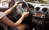 Mitsubishi Colt. Modelo 2009.