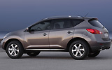 Nissan Murano. Modelo 2009. Imagen. Lateral- posterior. Coche parado. Carretera. Marr�n.