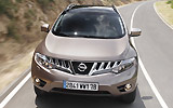 Nissan Murano. Modelo 2009. Imagen. Frontal. Movimiento. Carretera. Marr�n.
