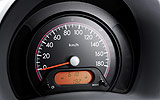 Nissan Pixo. Modelo 2009. Imagen. Interior. Detalle cuentakil&oacute;metros.