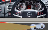 Opel Insignia. Modelo 2009. Imagen. T�cnica. Alerta de cambio involuntario de carril.