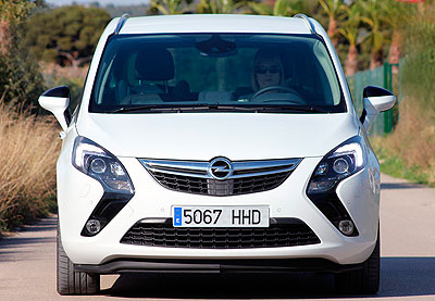 Opel Zafira Tourer. Modelo 2012.