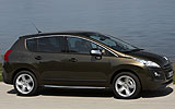 Peugeot 3008. Modelo 2009. Imagen. Exterior. Lateral. Coche en movimiento. Carretera.