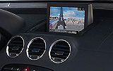 Peugeot 308 CC. Modelo 2009. Imagen. Interior. Detalle Navegador. Salidas del aire acondicionado.