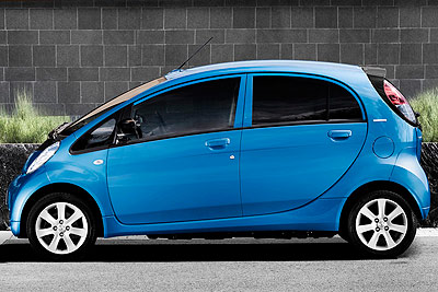 Peugeot iOn. Modelo 2011.